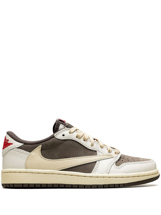 Jordan 1 Retro Low OG SP Travis Scott Reverse en moca